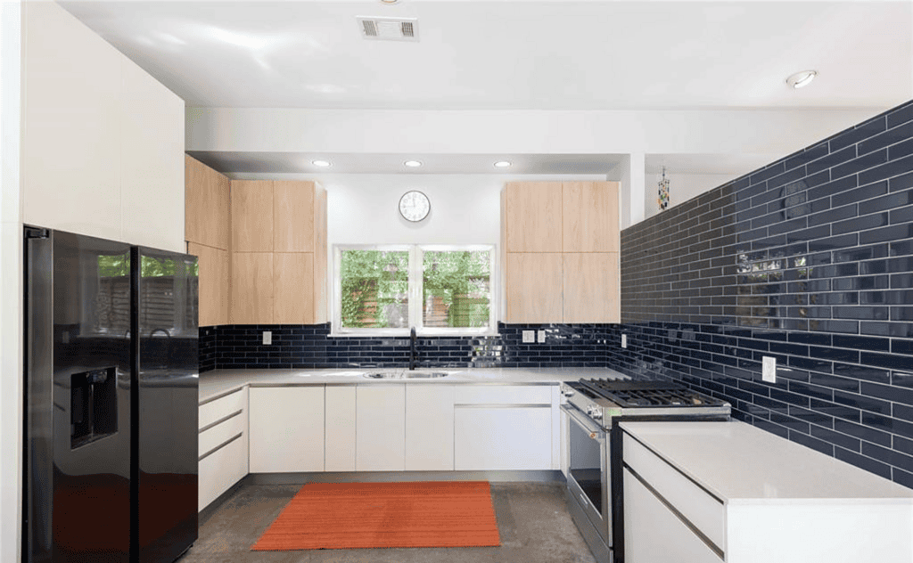 Morningside Residence kitchen in Upper Kirby Houston